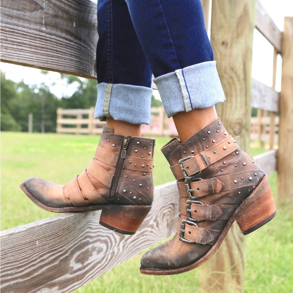LIBERTY Black Brown Ankle Boots Distressed Leather